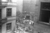 Przeszukiwanie gruzów i ratowanie przysypanych w budynku przy ul. Kilińskiego 3 zniszczonego w wyniku eksplozji 
