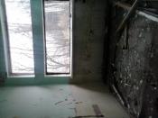 jedno z niewielu 'czystych' miejsc w środku...