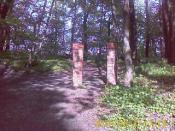 pozostałości po bramie prowadzącej do groty