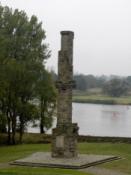 Duży obelisk