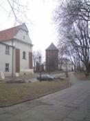 Kościół i drewniana dzwonnica