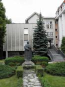 pomnik kardynała Hlonda - założyciela Chrystusowców