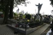 mogiła zbiorowa na cmentarzu w Porębie Dzierżnej