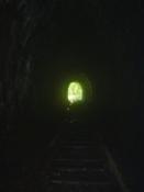 swiatelko w tunelu