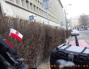 Inna strona sądów onych.