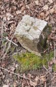 poniemiecki geodezyjny słupek graniczny