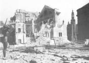 Zniszczony teatr w 1945r.