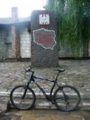 Pomnik + rower;)