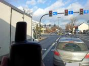 mój GPS z antenką na tle uniwersytetu