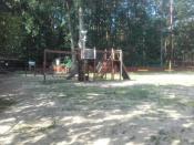 plac zabaw z boiskiem