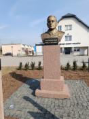  popiersie