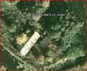 Wg Googla też skrzynka jest poza szklarnią