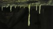 stalaktyty w bunkrze