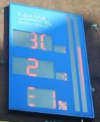 80 dB w szczycie