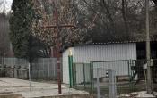 Dobre dzikie dojście od peronu. 