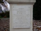 tablica na cokole
