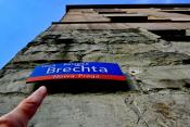 Druga, na przeciwko pierwszej