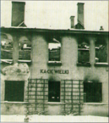 Ruiny spalonej w czasie II wojny światowej części mieszkalnej Dworca Wielki Kack