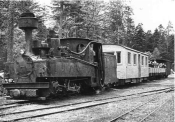 lokomotywa Tx 1125 ze składem wycieczkowym