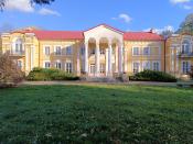 pałac od parku