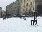 Krzesla w sniegu