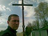 z krzyzem w tle