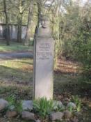 Popiersie-cenotaf Georga Hanniga