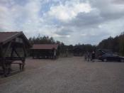 Parking i wiaty przy sciezce rowerowej