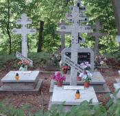 Groby rodziny Szlachcic na cmentarzu Starowierców  w Onufryjewie