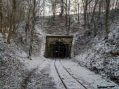 Tunel z lekkim ośnieżeniem