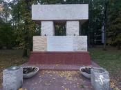 wyremontowany obelisk