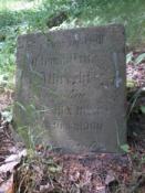 „Hier ruht in Gott Clementine Alb..eht (Albrreht?) geb. 14 …. 1823 gest. …. 1900”