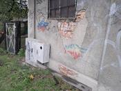Spojler: Za skrzynką elektryczną