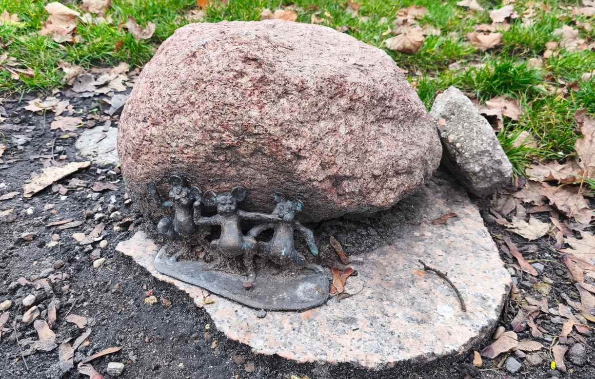 59BD34D7-F792-27BF-880F-5358FE7A1FF4.jpg (1220×778)