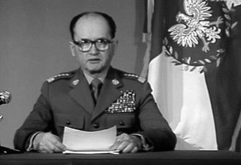 Gen.Jaruzelski ogłasza Stan Wojenny